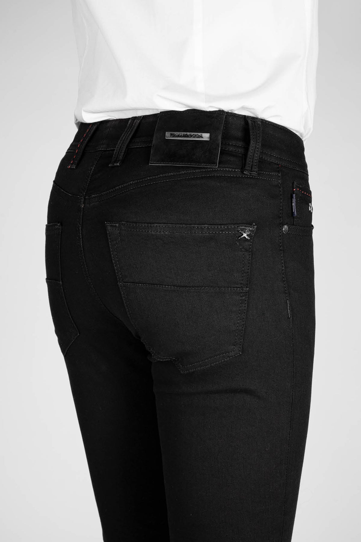 Leonardo Zip 1 Moon Black – Veri Boutique